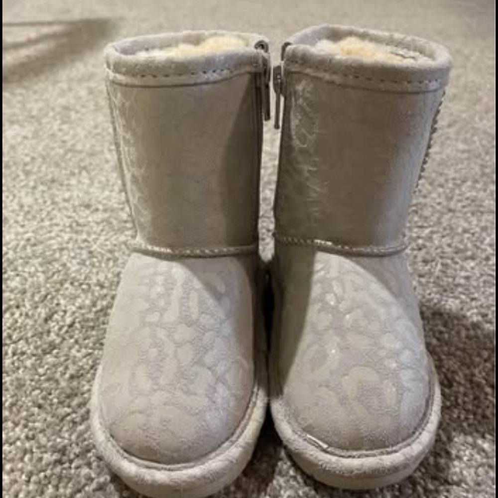 Bear paw toddler boots